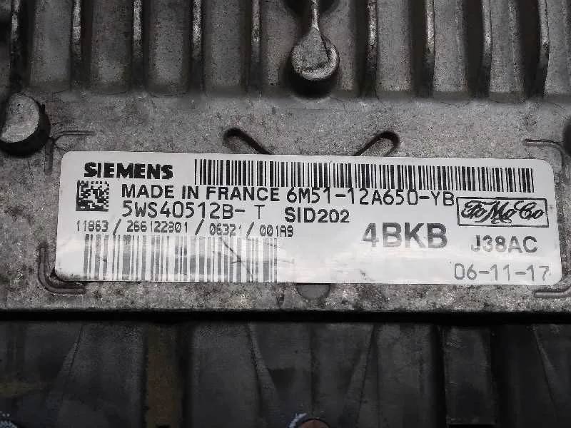 Centralita Motor Uce para Ford Focus Berlina (Cap)
