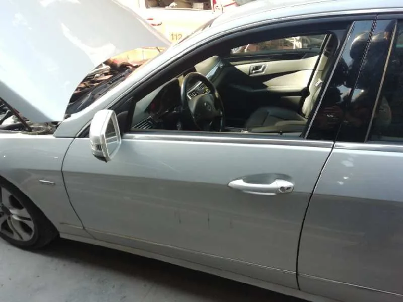 Puerta Delantera Izquierda para Mercedes-Benz Clase E (W212) Lim.