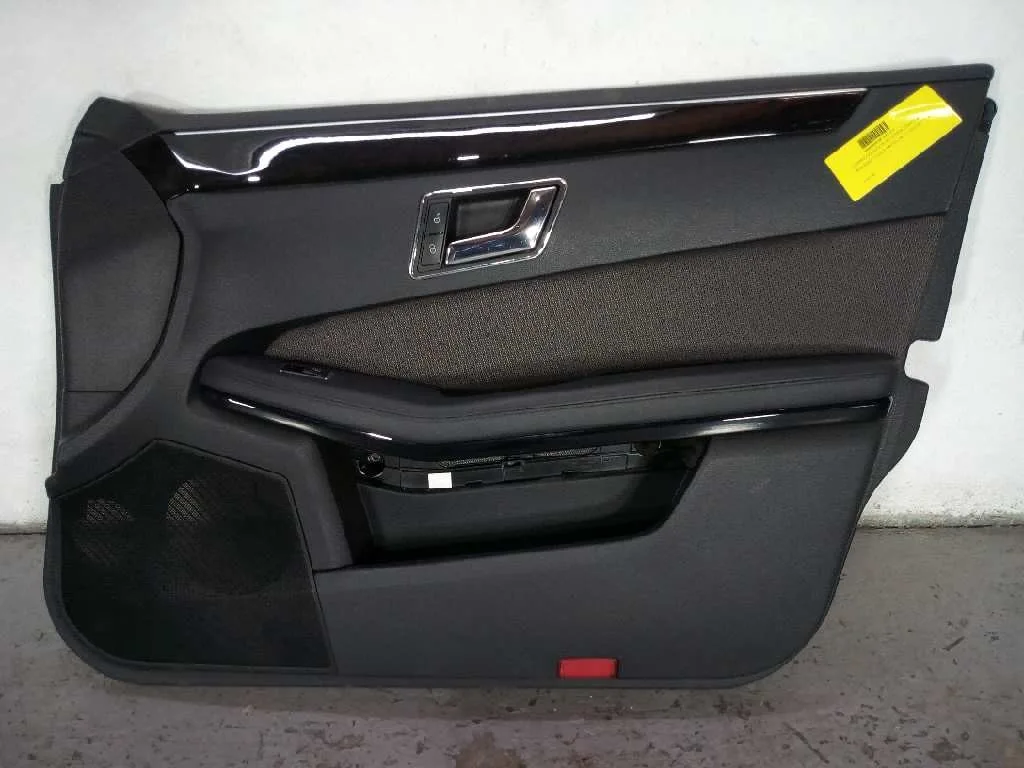 Guarnecido Puerta Delantera Derecha para Mercedes-Benz Clase E (W212) Lim.