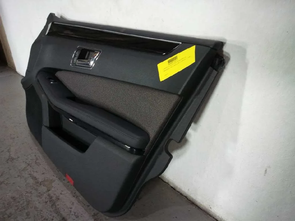 Guarnecido Puerta Delantera Derecha para Mercedes-Benz Clase E (W212) Lim.