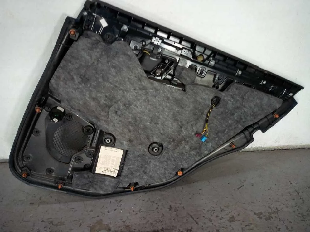 Guarnecido Puerta Trasera Izquierda para Mercedes-Benz Clase E (W212) Lim.