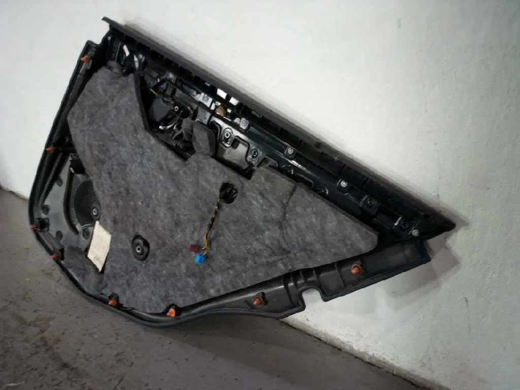 Guarnecido Puerta Trasera Izquierda para Mercedes-Benz Clase E (W212) Lim.