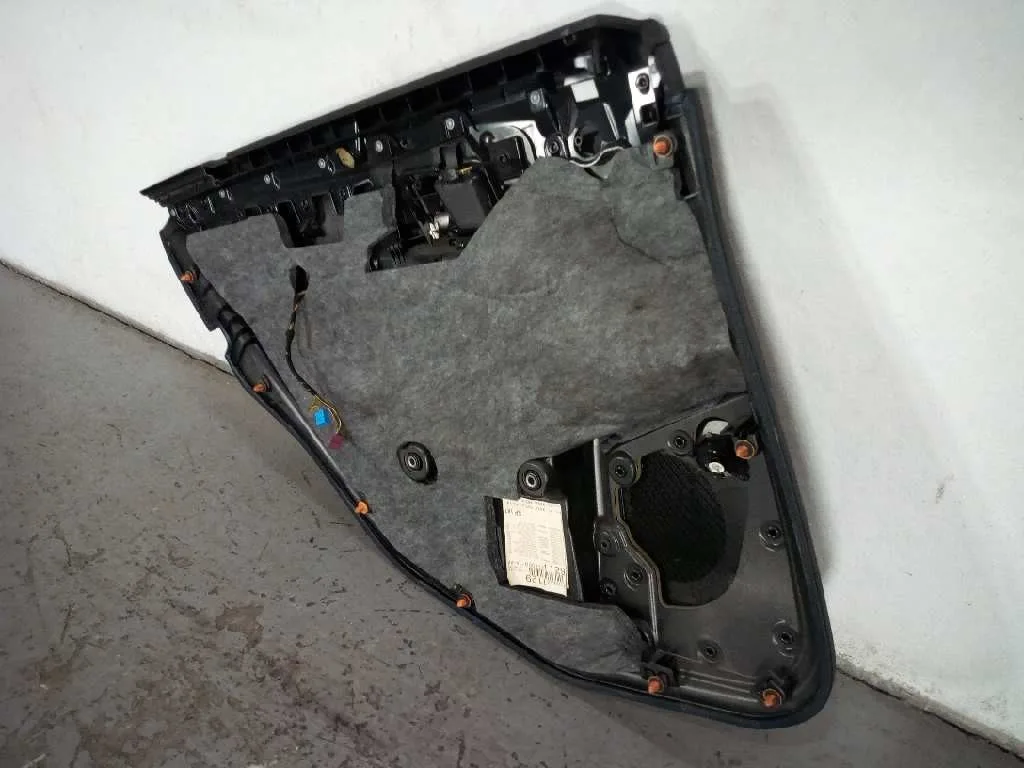 Guarnecido Puerta Trasera Derecha para Mercedes-Benz Clase E (W212) Lim.