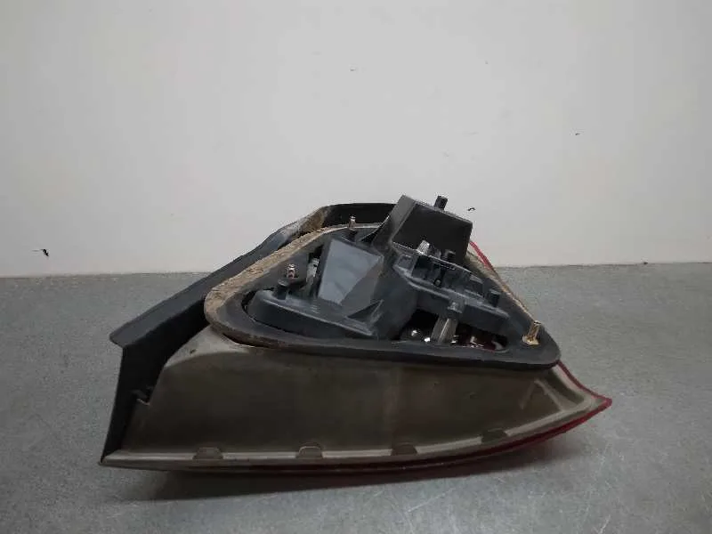 Piloto Trasero Izquierdo para Mg Serie 75 (Rj)
