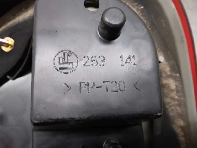Piloto Trasero Izquierdo para Mg Serie 75 (Rj)