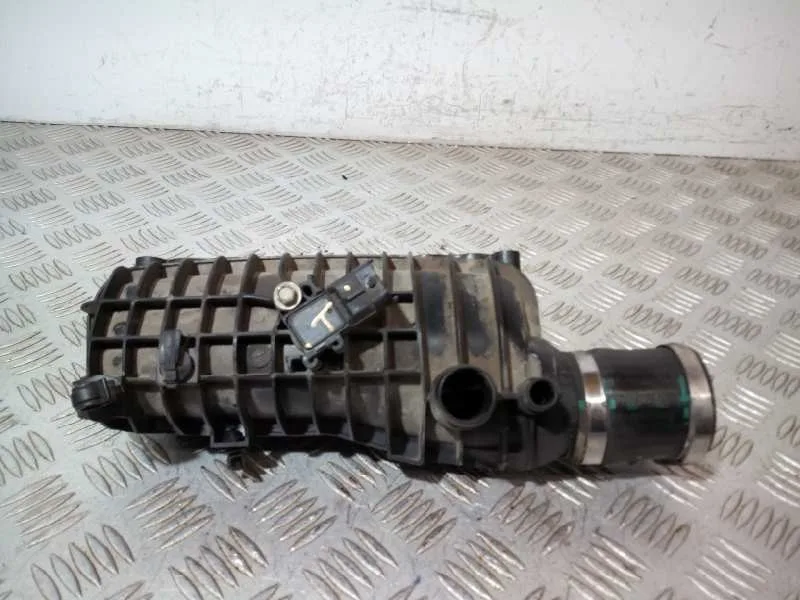 Colector Admision para Ford Focus Lim. (Cb8)