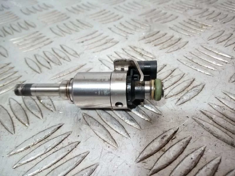 Inyector para Ford Focus Lim. (Cb8)