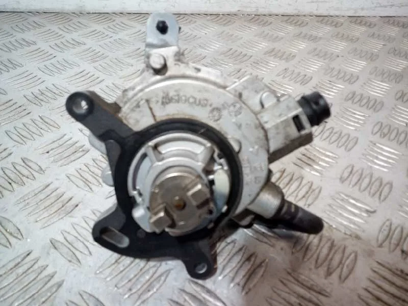 Depresor Freno / Bomba Vacio para Ford Focus Lim. (Cb8)