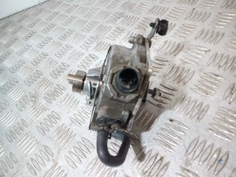 Depresor Freno / Bomba Vacio para Ford Focus Lim. (Cb8)