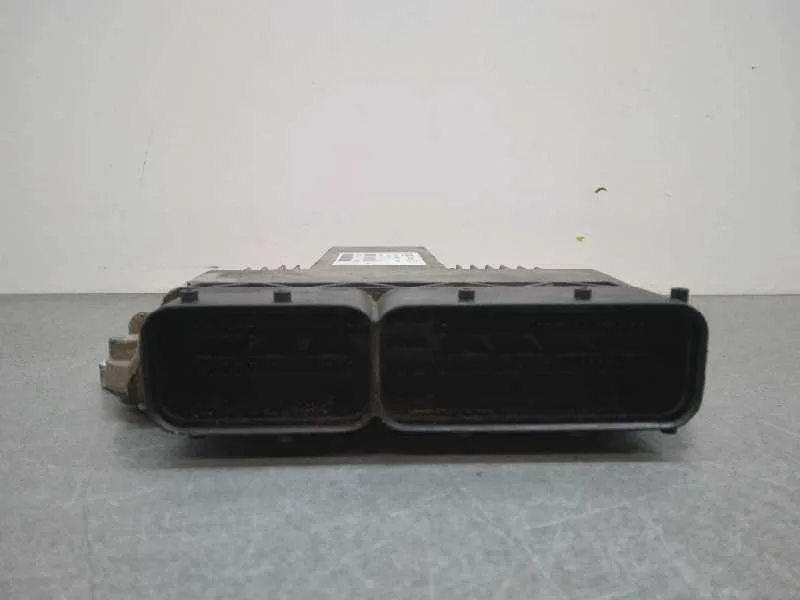 Centralita Motor Uce para Opel Corsa C