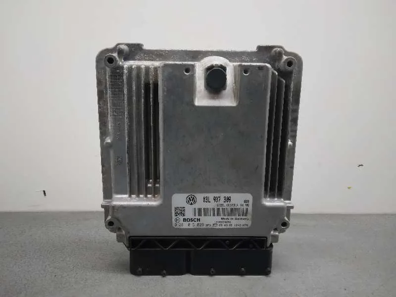 Centralita Motor Uce para Volkswagen Passat Berlina (3C2)