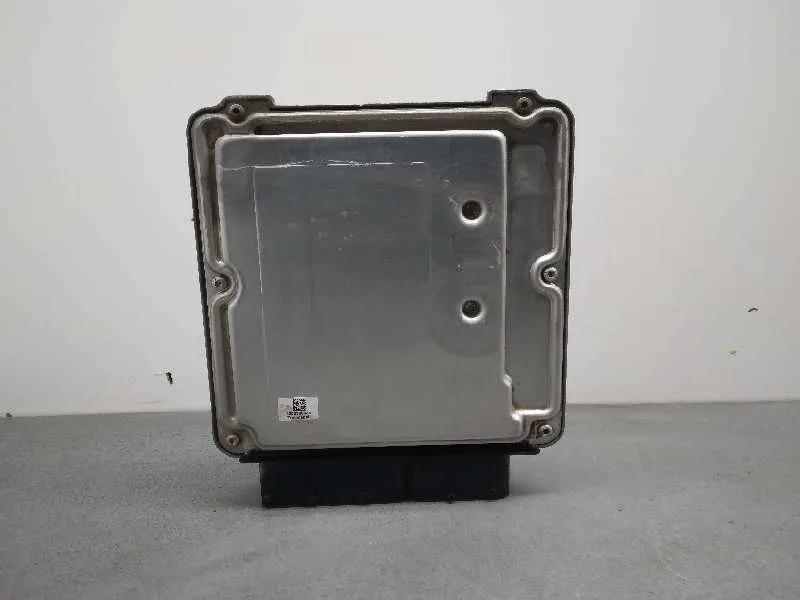 Centralita Motor Uce para Volkswagen Passat Berlina (3C2)