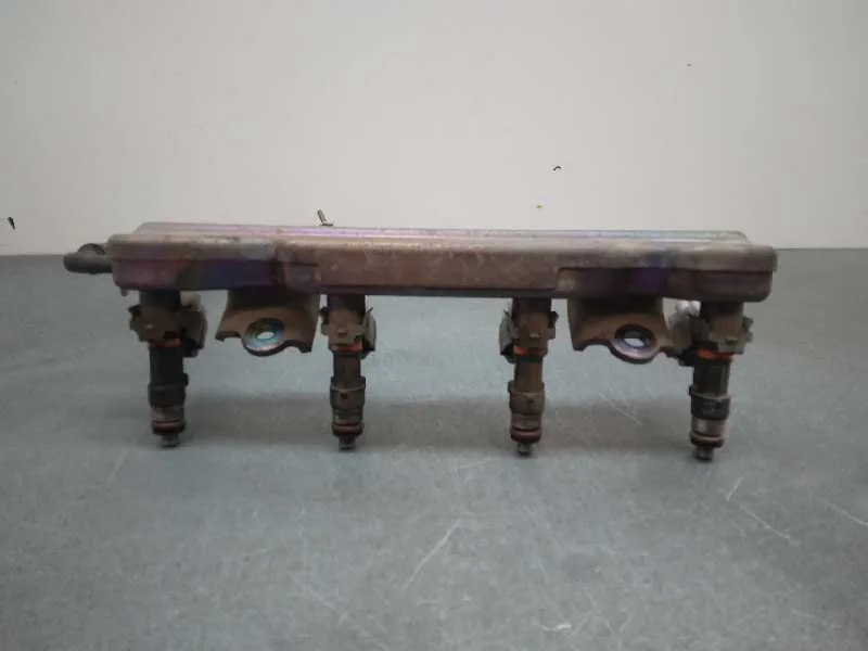 Rampa Inyectora para Nissan Micra (K12E)