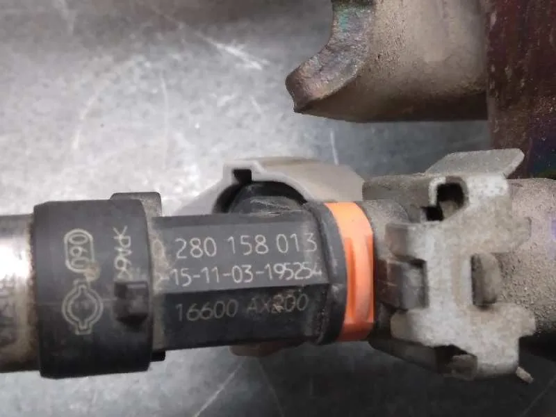 Rampa Inyectora para Nissan Micra (K12E)