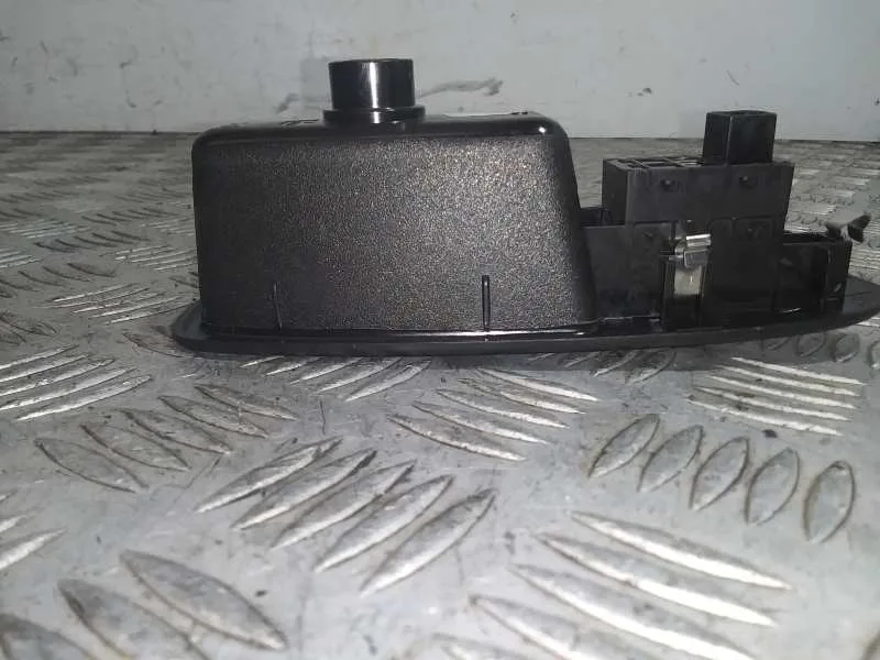 Mando Elevalunas Trasero Izquierdo para Fiat 500 L (330)