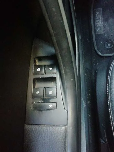 Mando Elevalunas Delantero Izquierdo para Opel Astra J Lim.