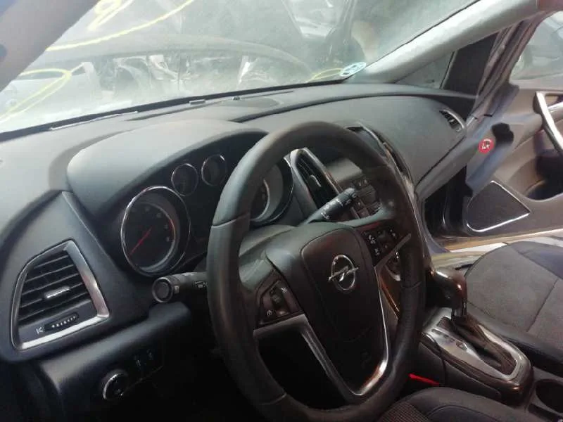 Salpicadero para Opel Astra J Lim.