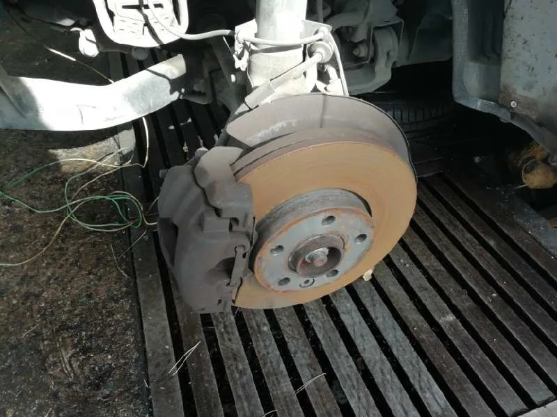 Mangueta Delantera Izquierda para Volkswagen T5 Transporter (7E)