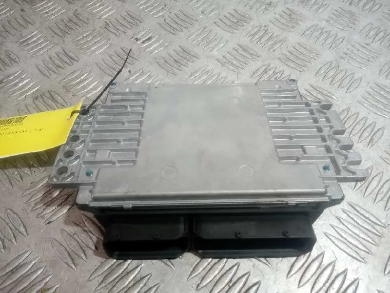 Centralita Motor Uce para Nissan Almera (N16/E)