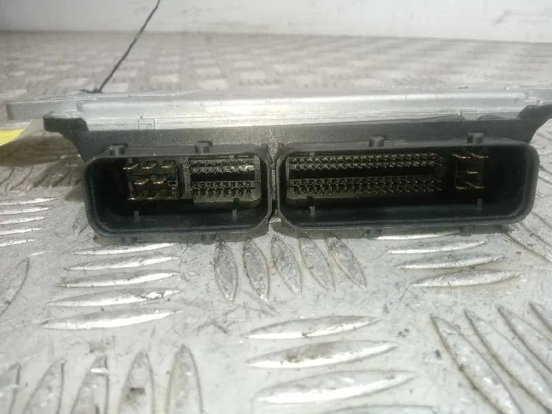 Centralita Motor Uce para Nissan Almera (N16/E)