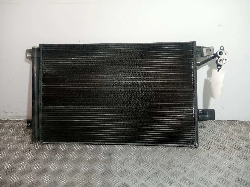 Condensador / Radiador Aire Acondicionado para Volkswagen T5 Transporter (7E)