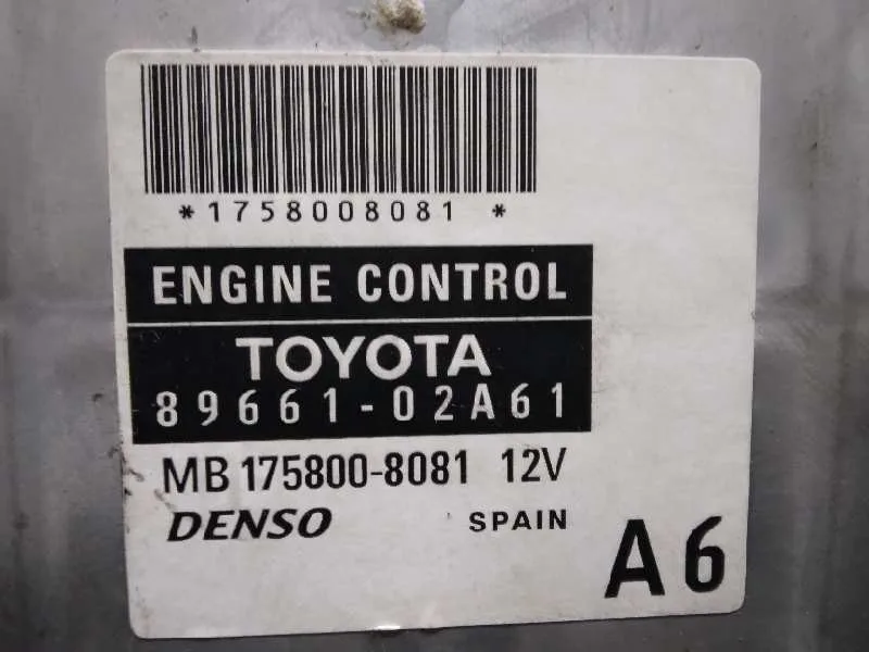 Centralita Motor Uce para Toyota Corolla Familiar (E12)