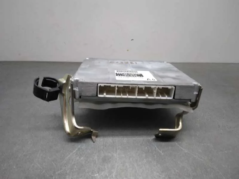 Centralita Motor Uce para Toyota Corolla Familiar (E12)