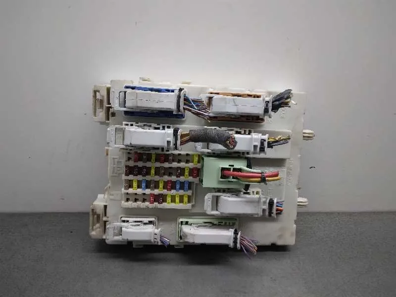 Caja Reles / Fusibles para Ford Focus Lim.