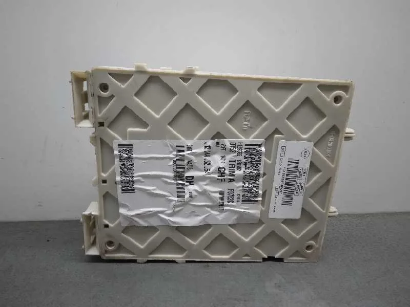 Caja Reles / Fusibles para Ford Focus Lim.