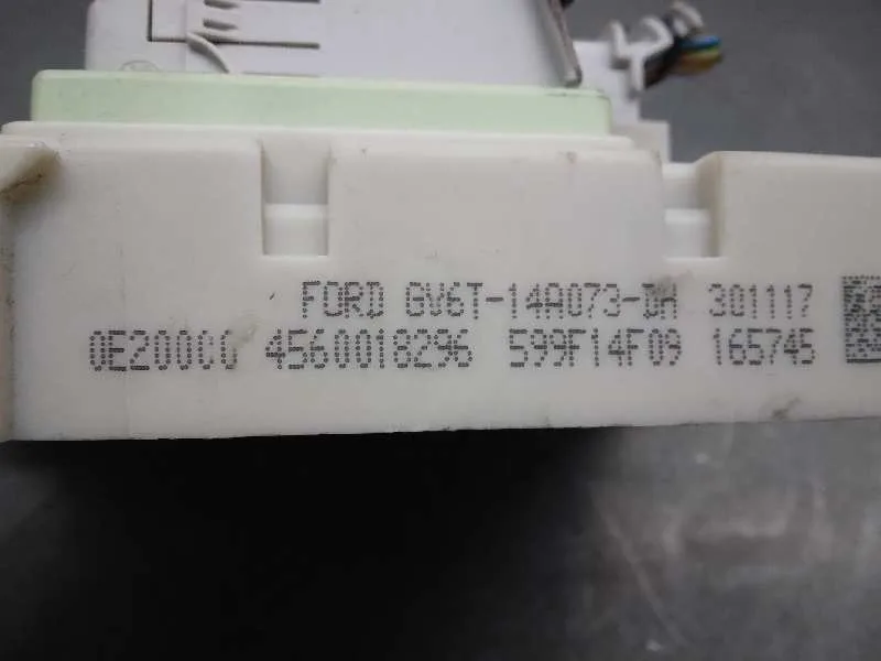 Caja Reles / Fusibles para Ford Focus Lim.