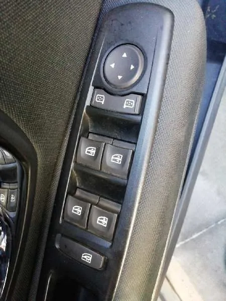Mando Elevalunas Delantero Izquierdo para Renault Megane Iii Berlina 5 P