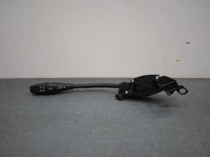 Mando Volante para Mercedes-Benz Clase B (W245)