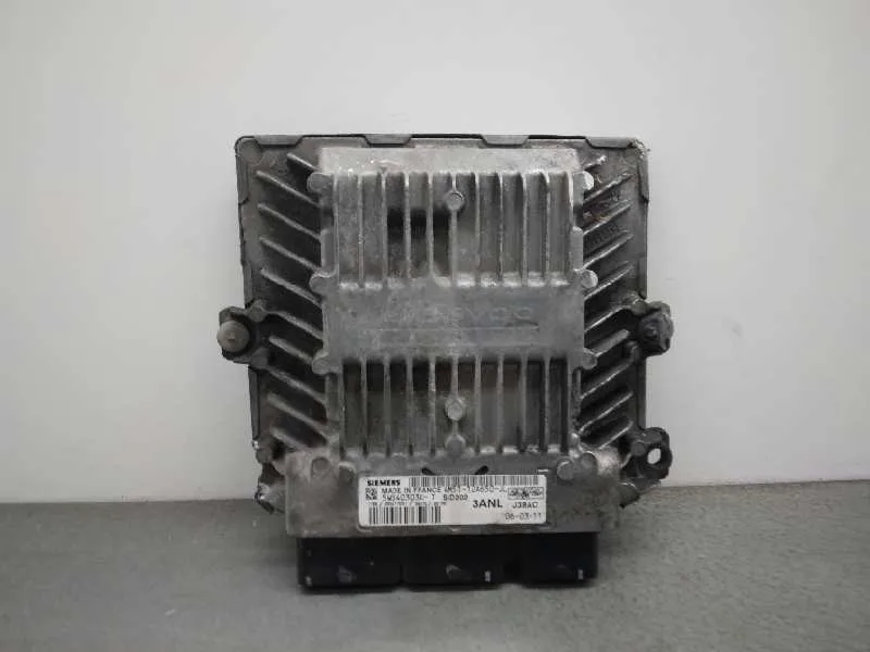 Centralita Motor Uce para Ford Focus Berlina (Cap)