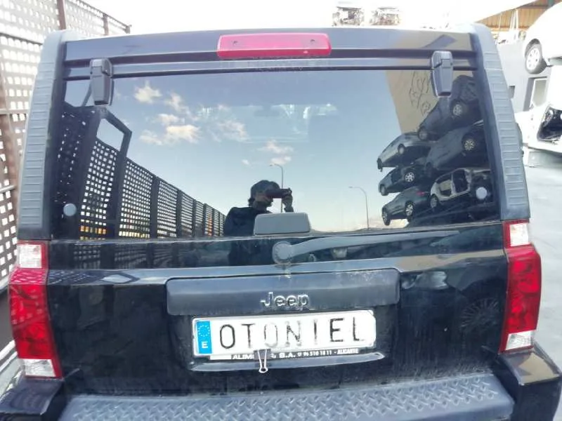 Porton Trasero para Jeep Commander