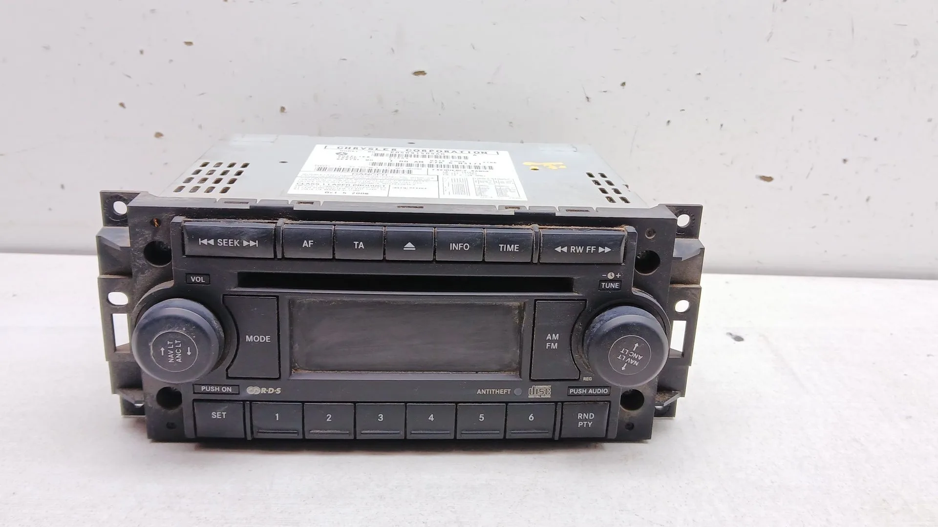 Sistema Audio / Radio Cd para Jeep Commander