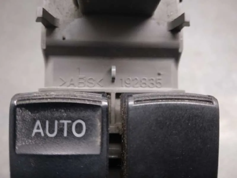 Mando Elevalunas Delantero Izquierdo para Toyota Rav 4