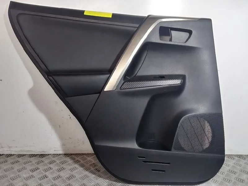 Guarnecido Puerta Trasera Izquierda para Toyota Rav 4