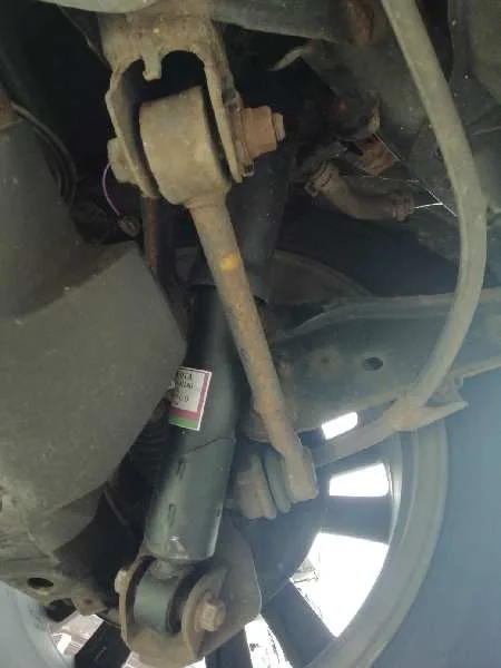 Amortiguador Delantero Derecho para Toyota Rav 4