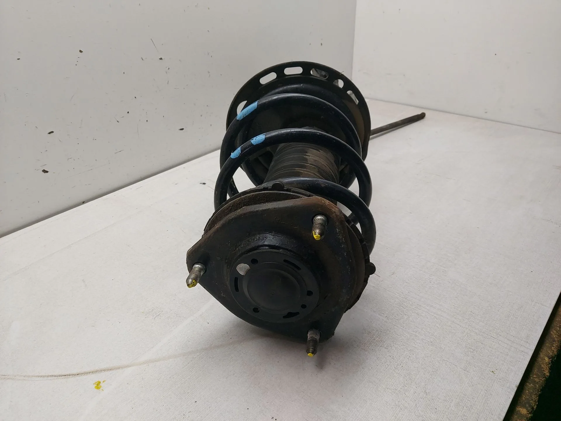 Amortiguador Delantero Derecho para Toyota Rav 4