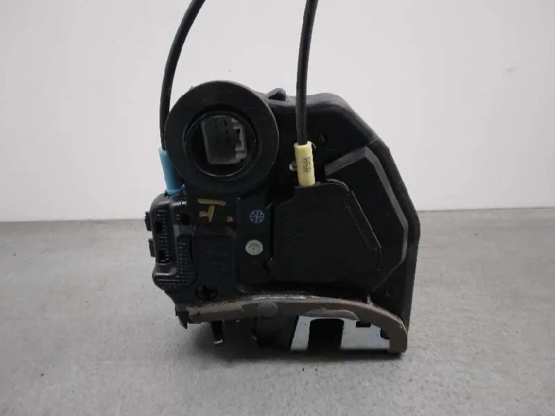 Cerradura Puerta Trasera Derecha para Toyota Rav 4