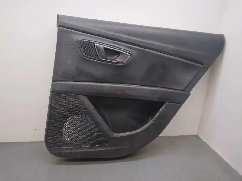 Guarnecido Puerta Trasera Derecha para Seat Leon St (5F8)