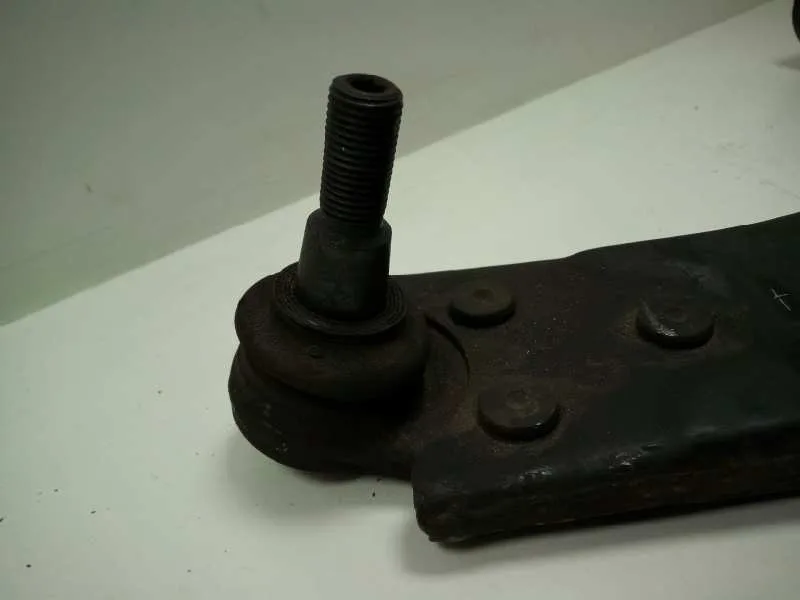 Brazo Suspension Inferior Delantero Derecho para Ford C-Max (Cb3)