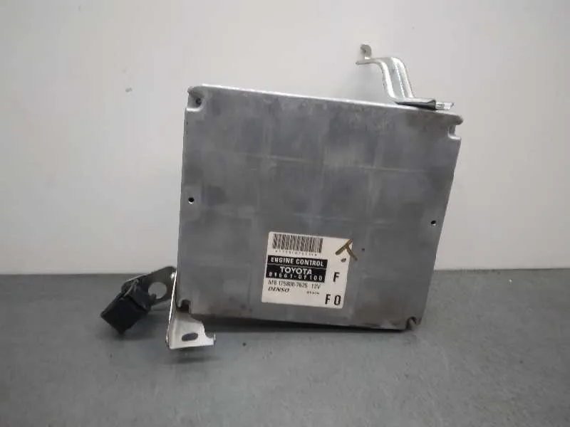 Centralita Motor Uce para Toyota Corolla Verso (R1)