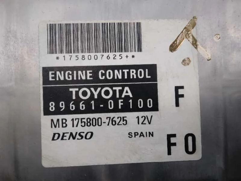 Centralita Motor Uce para Toyota Corolla Verso (R1)