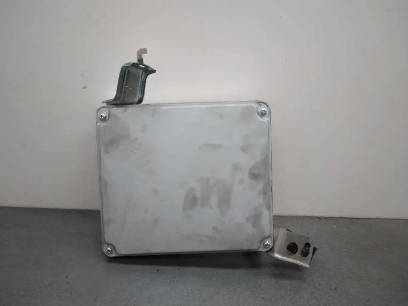 Centralita Motor Uce para Toyota Corolla Verso (R1)