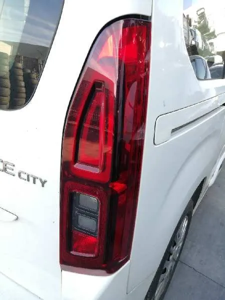 Piloto Trasero Derecho para Toyota Proace Verso