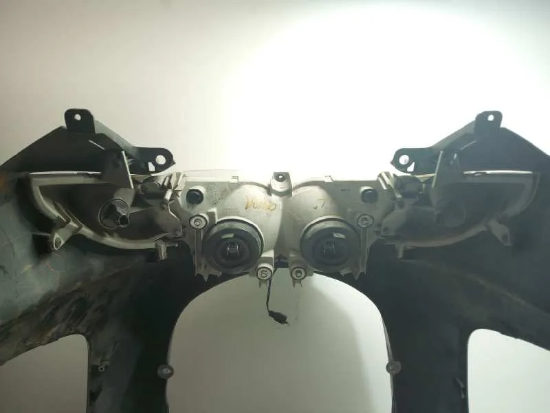 Faro Izquierdo para Suzuki Burgman 200 / 250
