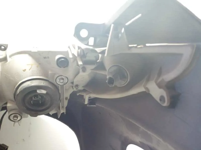 Faro Izquierdo para Suzuki Burgman 200 / 250
