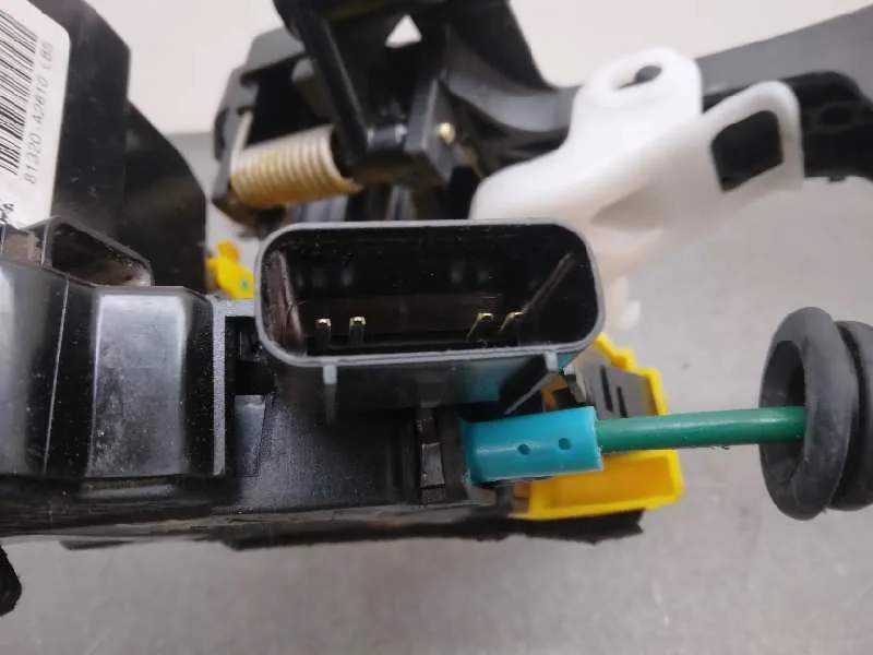 Cerradura Puerta Delantera Derecha para Kia Pro_Cee'd ( )