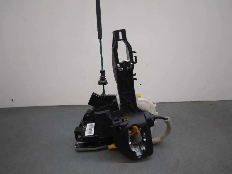 Cerradura Puerta Delantera Izquierda para Kia Pro_Cee'd ( )